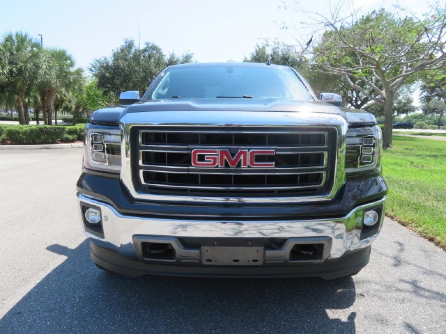 2014 /Black GMC Sierra 1500 SLT Crew Cab 2WD (3GTP1VEC2EG) with an 5.3L V8 OHV 16V engine, 6-Speed Automatic transmission, located at 4301 Oak Circle #19, Boca Raton, FL, 33431, (954) 561-2499, 26.388861, -80.084038 - Photo#7